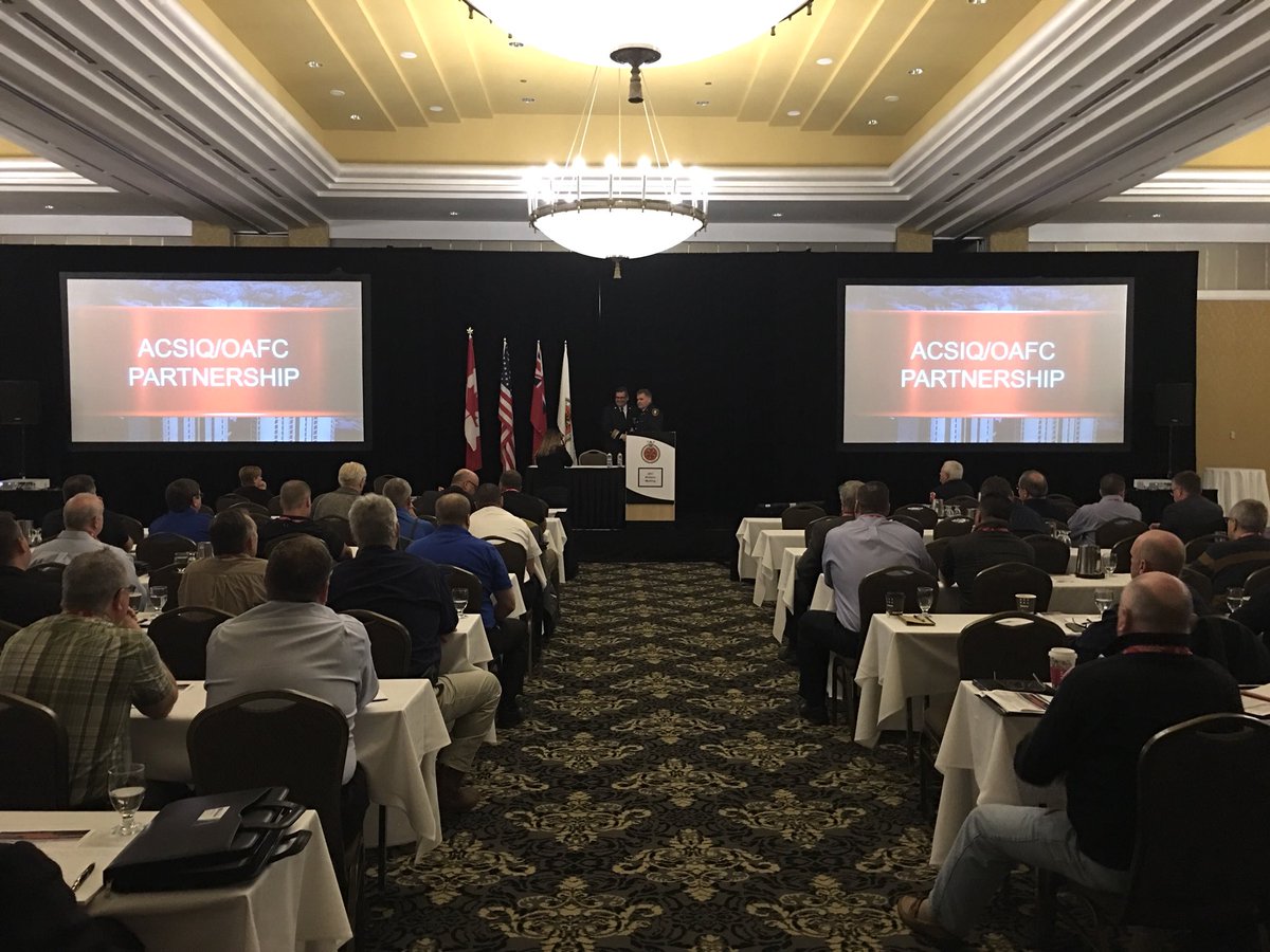 ONFireChiefs's tweet photo. Monumental moment with #OAFC President @stephen_hernen and Quebec Association of Fire Chiefs (ASCIQ) President Sylvain Dufresne signing MOU to declare joint effort in advancing fire service training, public education and certification initiatives in ONT and QUE #Midterm17 https://t.co/8Gyaw9XXt6
