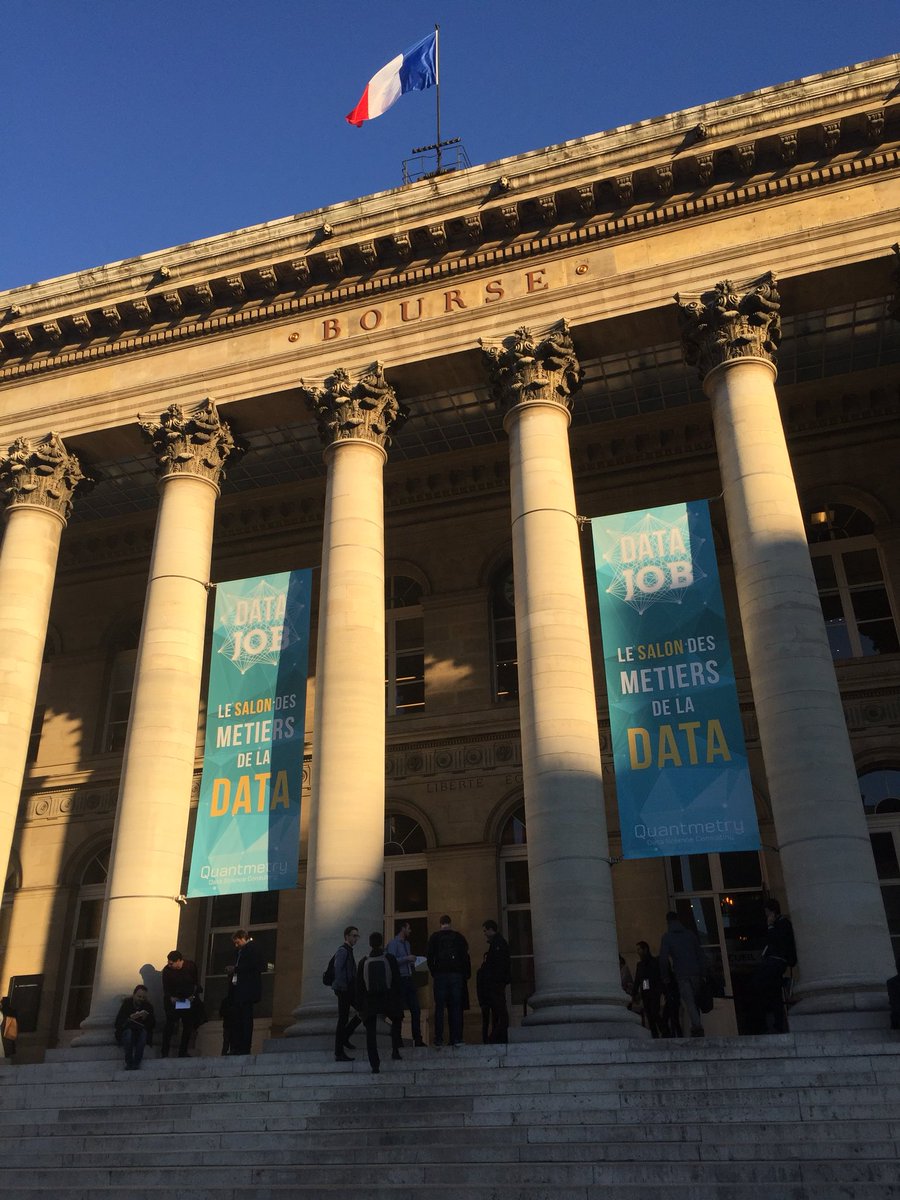 flavaste's tweet photo. Speaking about « cyber security and AI » at #DataJob2017 this afternoon. Airbus has a booth to meet data talents! https://t.co/LzQdNvZ4Un