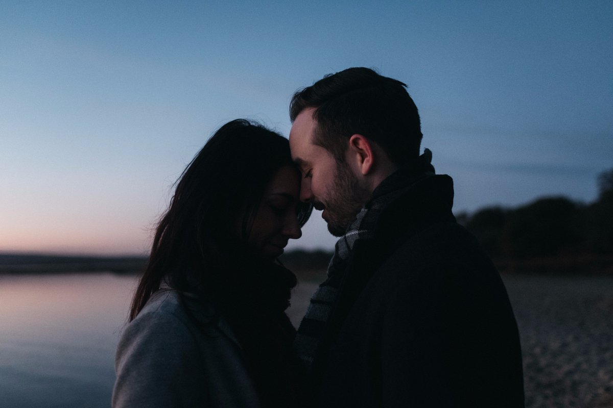 hanphn's tweet photo. Sunrise is now my favourite time to shoot. For more photos check this blog out: https://t.co/Rxsj16cnVj
@Fujifilm_UK 
#exploredorset #engagementshoot #couplesphotography #vscouk https://t.co/4lpvfCazWB