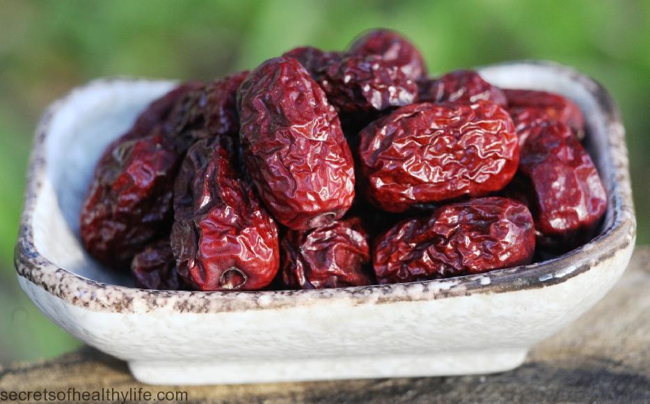 SecHealthyLife's tweet photo. What Will Happen If You Eat 3 Dates Every Day? https://t.co/vNBammwj8v https://t.co/0nIsilxYCz