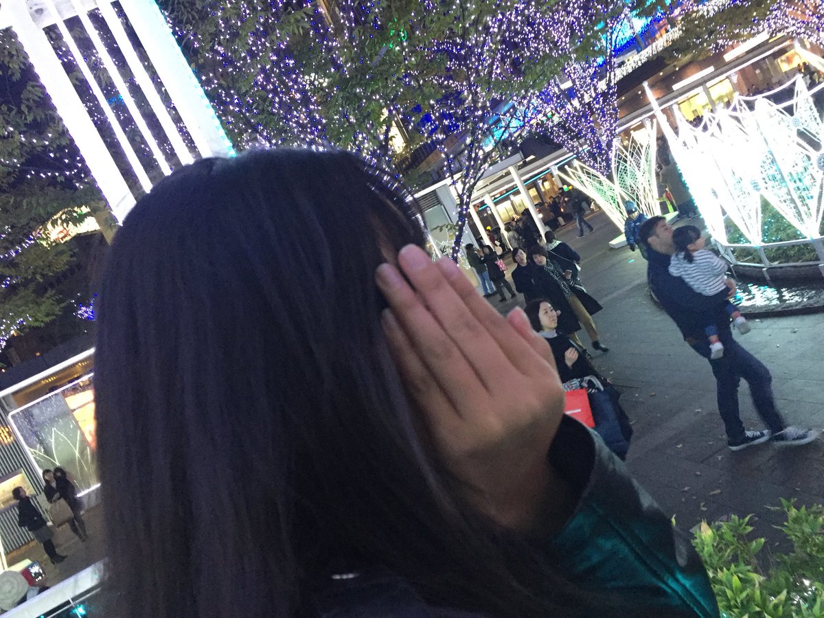 k___illa's tweet photo. みなさんがダルさんにツイートしている中俺は彼女の誕生日を祝う

おめでとう
大好き
@___JH___ https://t.co/Tw0n3YjriK