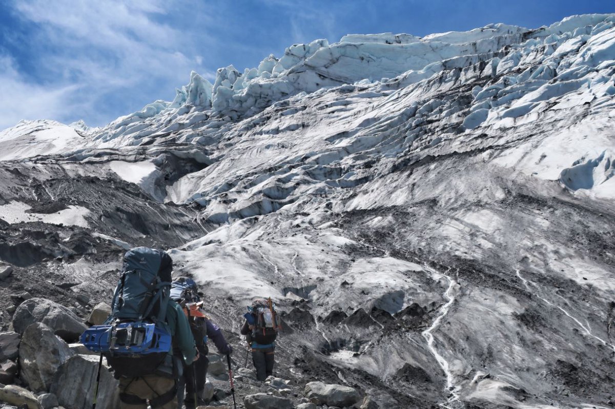 larasimpson's tweet photo. Best of luck to the @EY_Foundation #PatagoniaTrekkers who
this week are trekking for six days across two countries #TeamEYF https://t.co/1RpZ7JM3tk