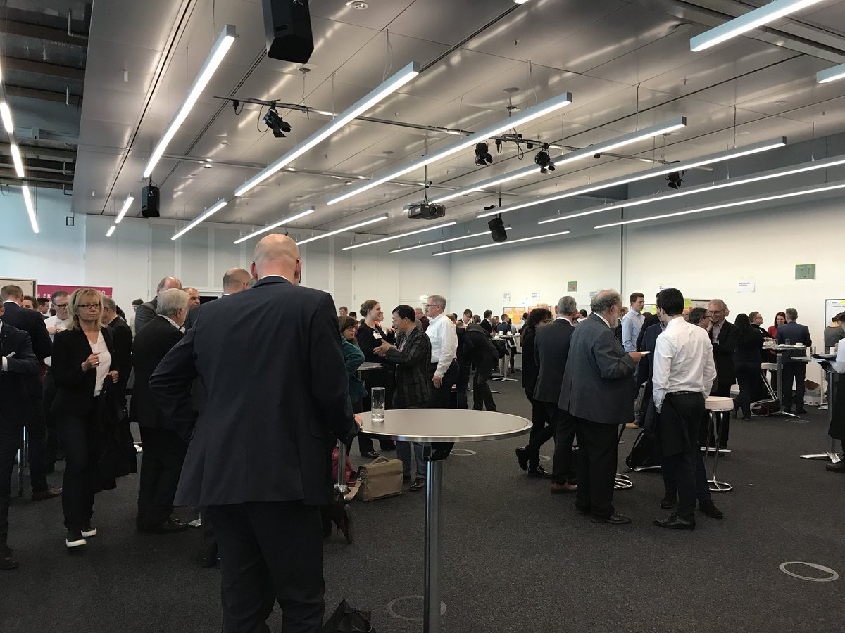 ChristinaEibert's tweet photo. Präsentation der Ergebnisse: spannend! 🤯#qtag17 https://t.co/8VKnWPLz1e
