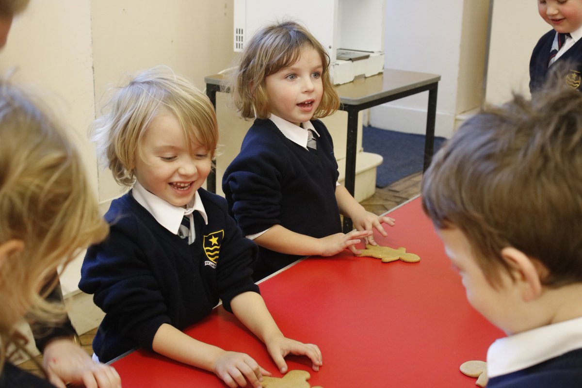 SJCJuniorSchool's tweet photo. Our Reception Class getting into the festive spirit as they decorate #gingerbread men with lots of delicious sweets and treats! #Portsmouth #SJCPrePrep #ChristmasCountdown #Southsea https://t.co/rulXDqD7o9
