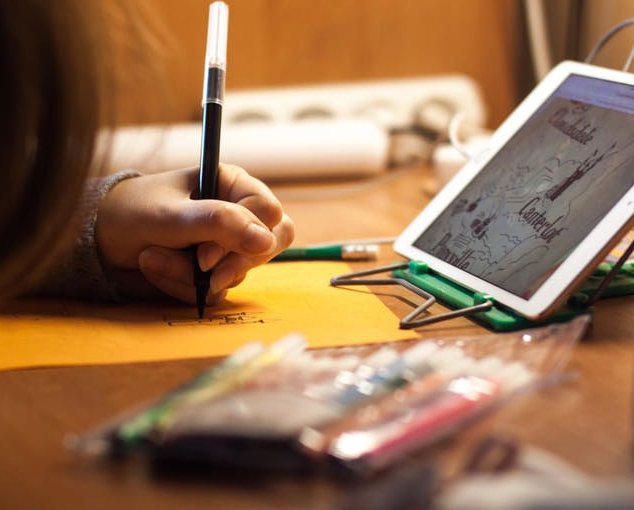 AsomovilCol's tweet photo. @Ministerio_TIC entregará 25.000 tabletas a estudiantes y profesores de 285 sedes educativas en Bogotá. #CreemosEnElProgreso https://t.co/PnPSZRxYgf