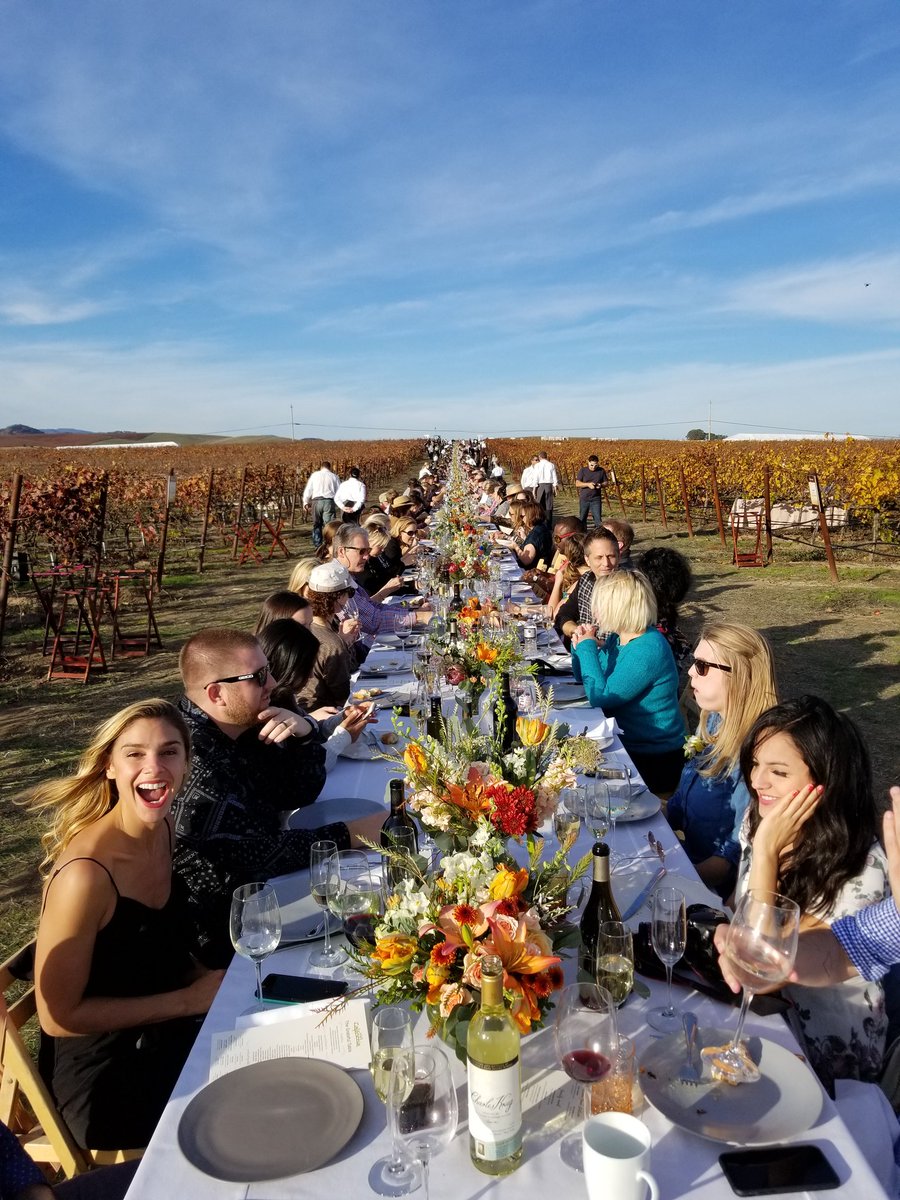 MrScottEddy's tweet image. Lots of fun yesterday at @VisitCA's #GratefulTable event, on the #Napa / #Sonoma countyline. #LuxuryTravel #California #Wine #CALove #SipSavorSupport 🍷