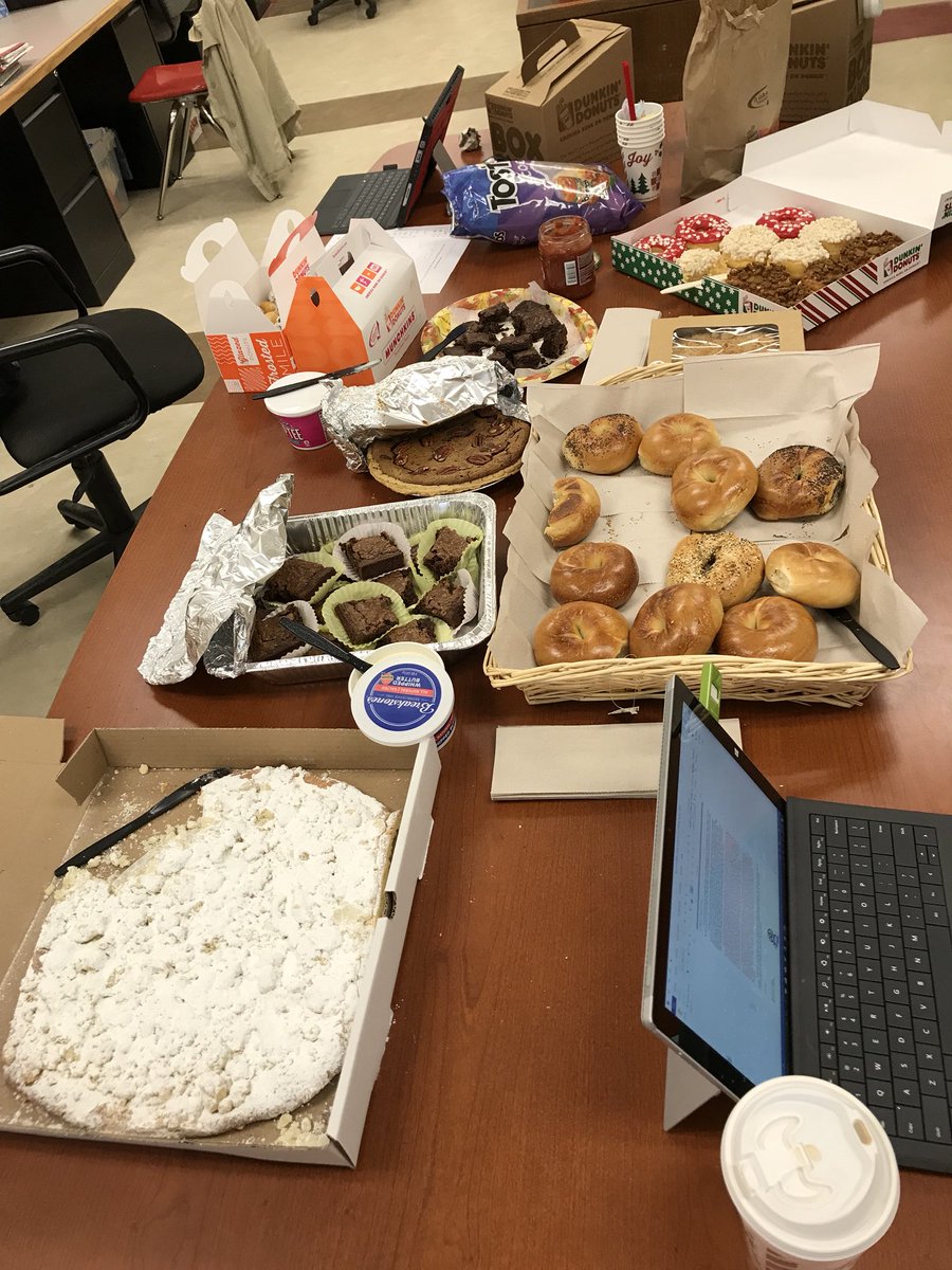MrCardi11o's tweet photo. Happy Thanksgiving...it seems to have started a little early in the math office #gobblegobble #mathgiving #FPMKNIGHTS https://t.co/4iyP3gN6wy