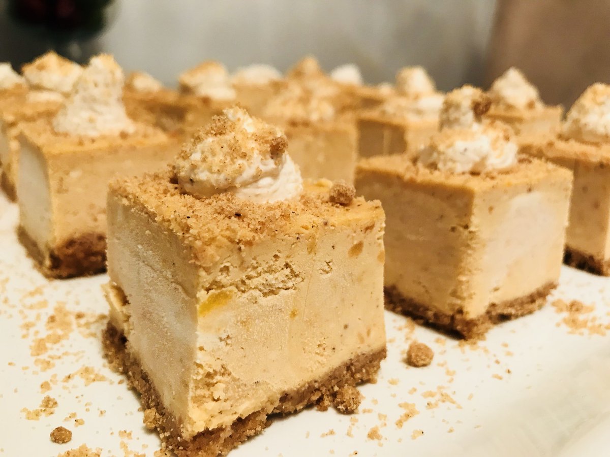 SwishMahoney34's tweet photo. I'm the owner and chef of a black owned gourmet catering company in Philadelphia . 1 RT could introduce me to my next client . Help a brotha out . @HoneysHill 🙏🏾 https://t.co/BCV5XxZFd5