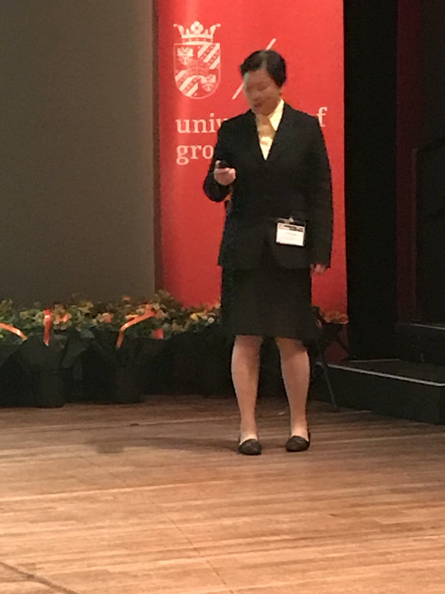 sirfrasersays's tweet photo. Vivian Yam from the University of Hong Kong rises to the challenge of giving the final lecture at the #MMNP.  By employing “molecular platinum rods”, she introduces discrete molecular motifs into supramolecular assembles and nanostructures with photo-luminescent properties. https://t.co/iahKExhvlX