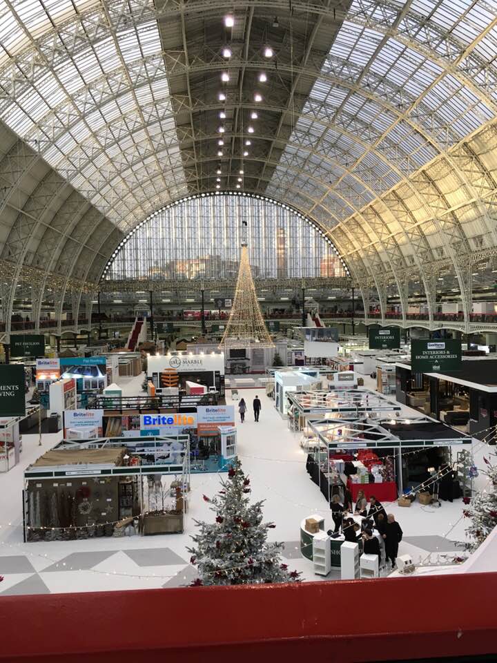 Gin_Jamboree's tweet photo. Conquering #London! We are down at the glorious @ideal_home_show with @oldschoolwines and @Nelsonsgin #Gin this week! #ChristmasMadness but we love it! 🦊 #IdealHomeShow COME AND VISIT! https://t.co/Vlbmx4wqSQ