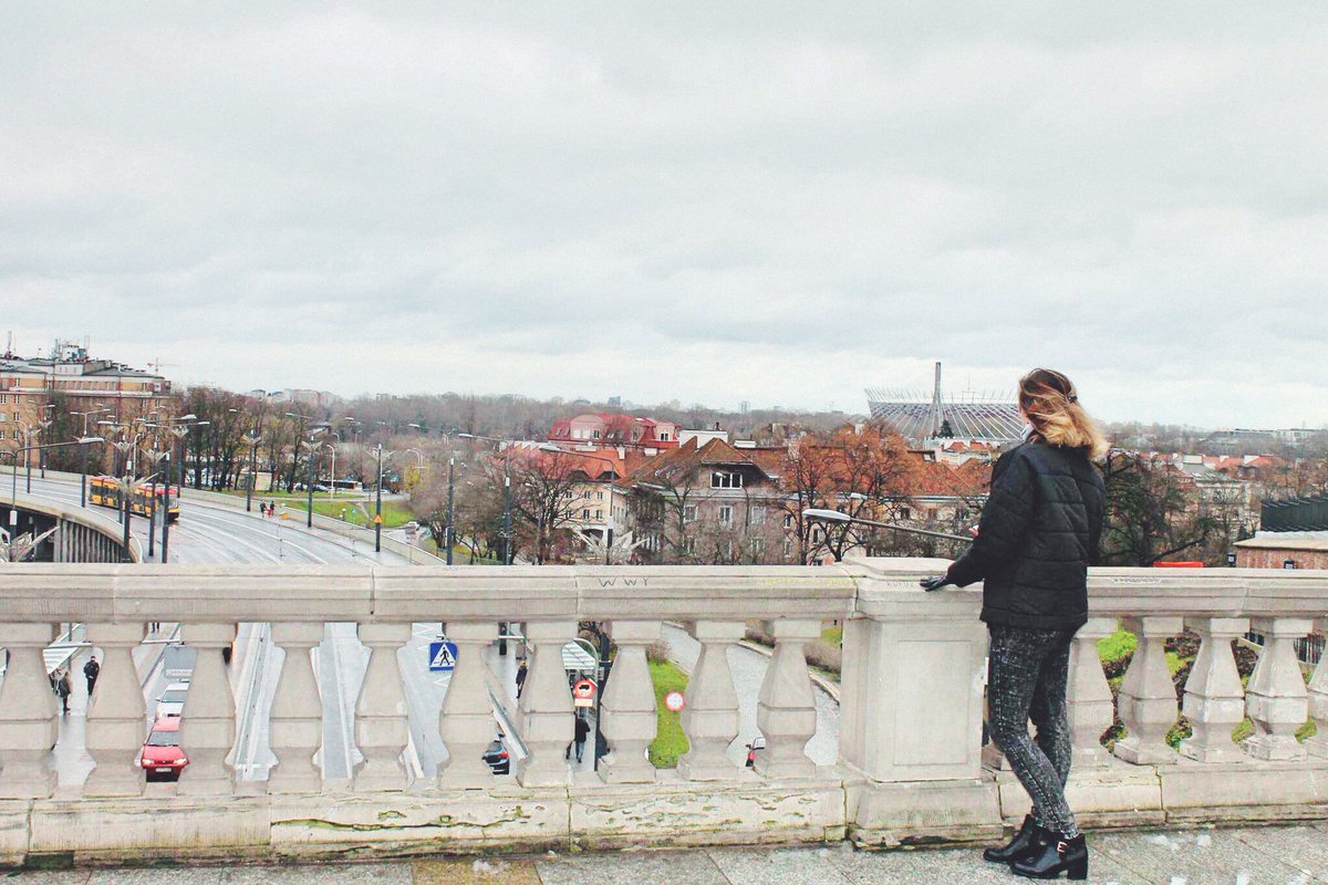 galas_victoria's tweet image. A very special view of the city of Warsaw. This is the place where you can  take a deep breath and think about the whole beautiful world around us 🌏 #poland #bridge #uniqueview #Travelling #europe