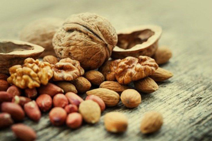 Todaunaamalgama's tweet photo. #Curiosidades| Las almendras, los cacahuetes, las pecanas, los pistachos, los anacardos y las nueces tienen altos niveles de antioxidantes beneficiosos para el cerebro. #Alimentación. https://t.co/jDs8zxvrvA