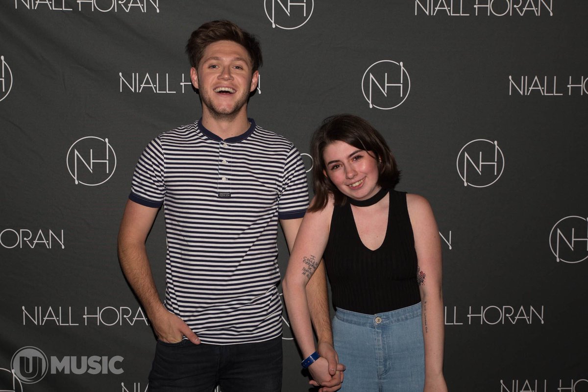 pastpumpkinpach's tweet photo. This tour led me to create some of my favourite memories of my life and be the happiest I could ever be! Thank you #FlickerSessions2017 💘 https://t.co/WSjmFmLOOe