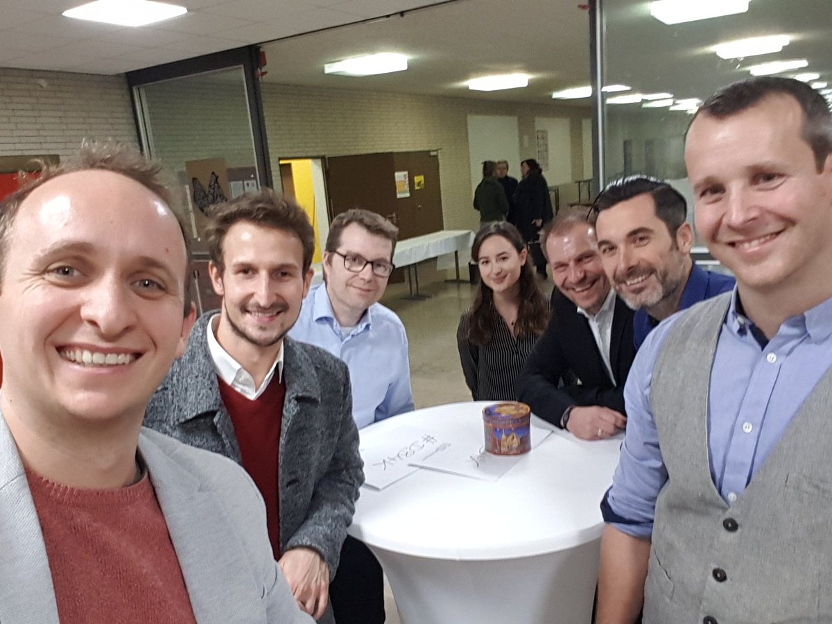FlippedMathe's tweet photo. Vorbei. Klasse Veranstaltung mit schönen Diskussionen. Danke an alle @mboelling @Loh_Edu @joffinger @stipberger @yasmin_loesch @herrmayr #DB4K https://t.co/bjTYwmQ8vn