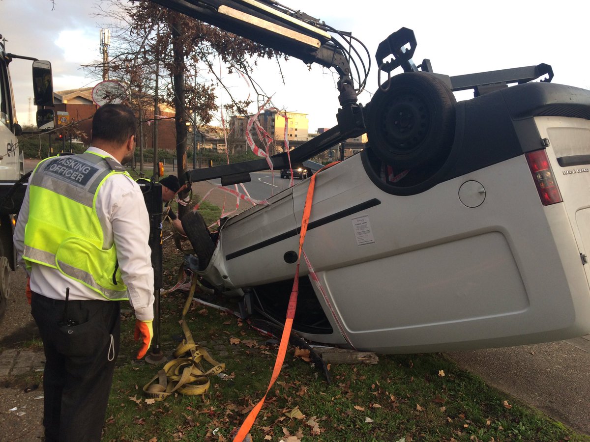MPSNewham's tweet photo. Assisting @NewhamLondon today with traffic management as they remove an overturned vehicle on #RoyalAlbertWay #ERTPC #teamwork #police https://t.co/Hc0hHN8N70
