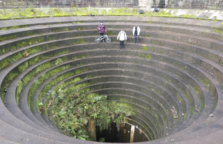 WinnerTubes's tweet image. Bas Keep redefines scary in his latest blog by heading down into terrifying underwater tunnels to find hidden riding spots. Would you dare such a stunt? goo.gl/1CLevn #bmx #winnertubes