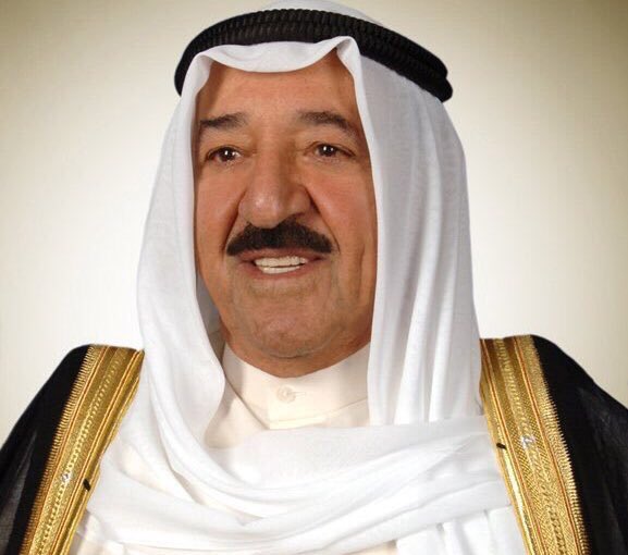 SaudiNews50's tweet photo. بعد دخوله المستشفى .. 
السعوديون يتضرعون بالدعاء لأمير الكويت الشيخ #صباح_الأحمد، ويتمنون له دوام الصحة والعافية. 
#الشيخ_صباح_بقلوب_السعوديين https://t.co/fA99kezx2w