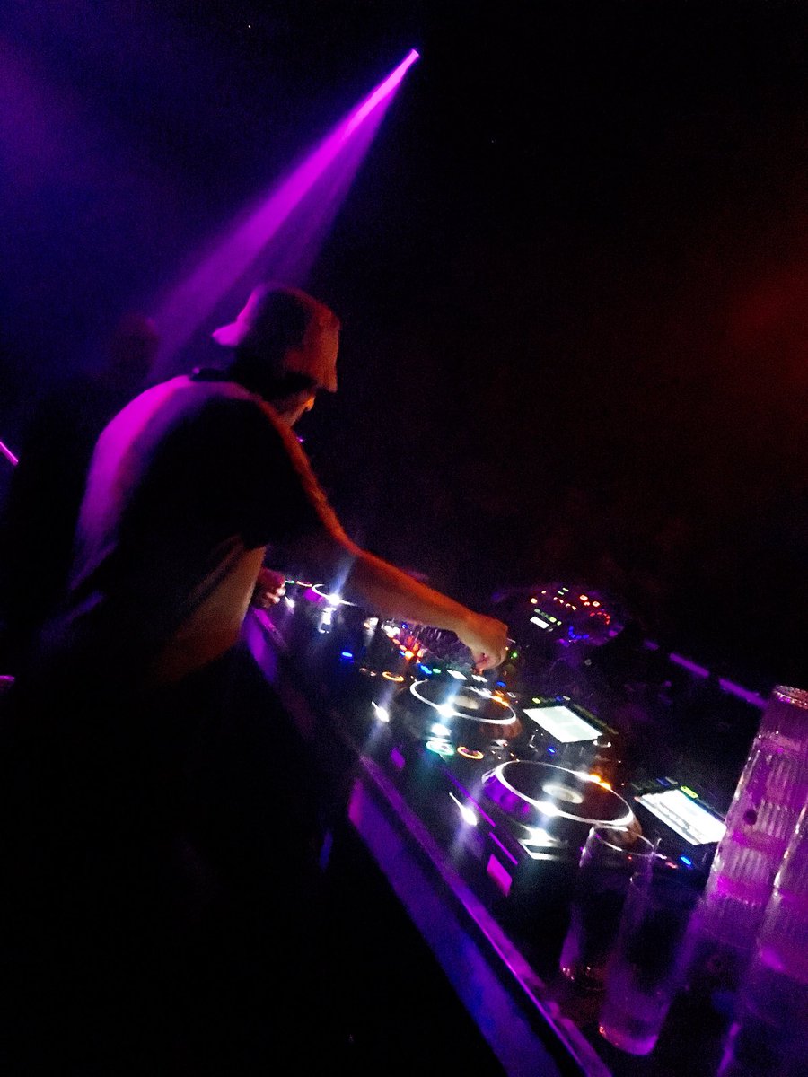 Gimmi_Some_Mo's tweet photo. My #ade closing couldn’t be better. 4 parties str8 on a row on  day w/ #moodymann #gregortresher #jaydaniel thanks 4 the invite gentlemen https://t.co/ZJxi9bqOqn