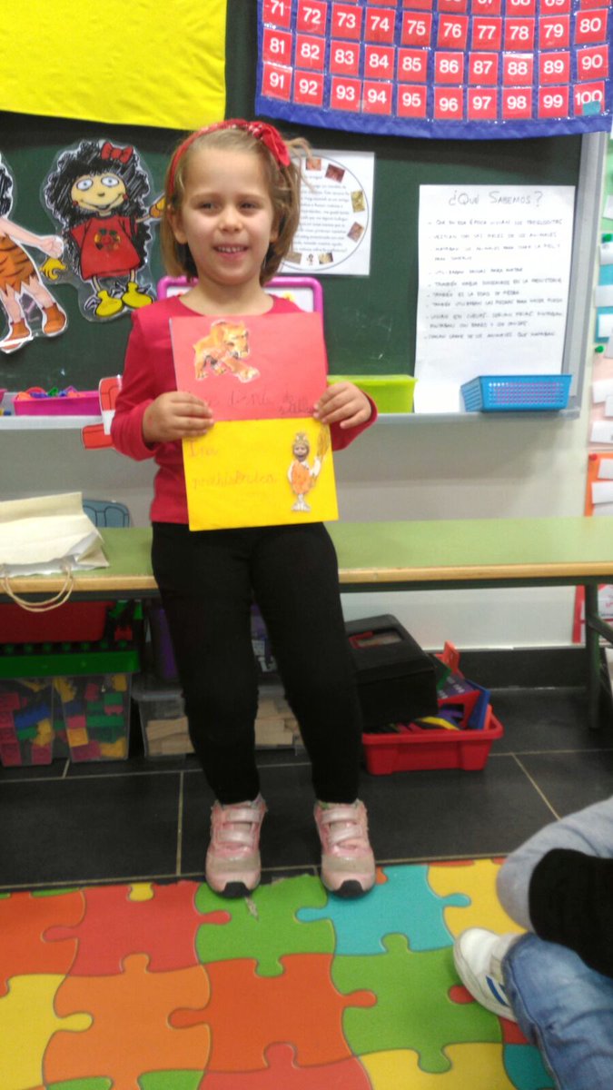 ceipkantica's tweet photo. Infantil 5 años: Inés , Irene y María nos traen trabajos sobre la Prehistoria. ¡Seguimos aprendiendo! ¡Muchas gracias chicas! #ProyectoElPasoDelTiempo @educacyl @cfievalladolid @AMPAKantica @FATAPUERCA https://t.co/PYAYLQ5Flc