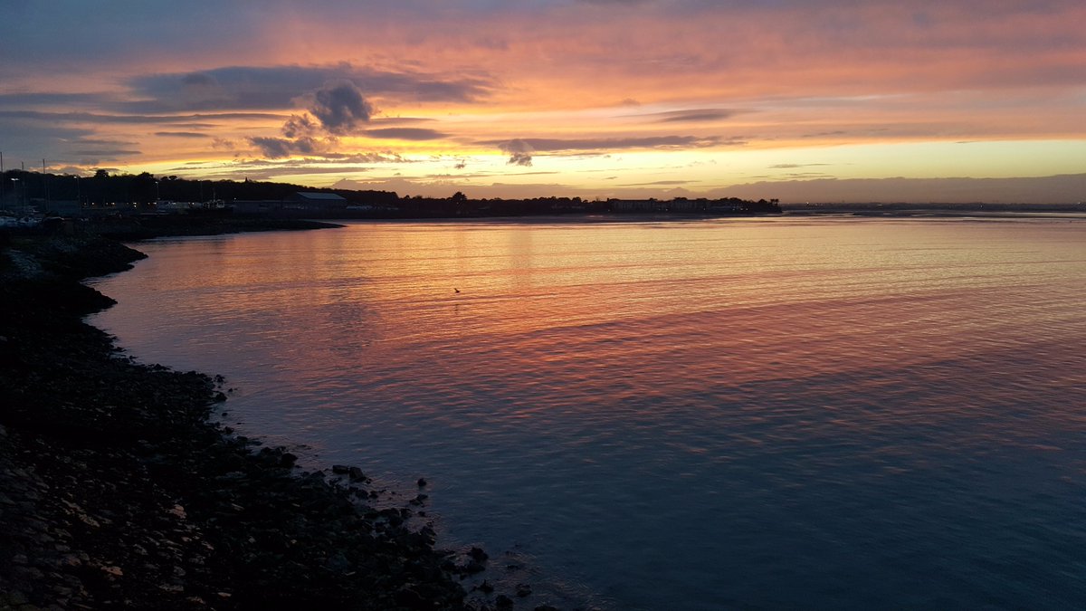 AquaRestaurant's tweet photo. Just some of the cool things you can do in and around #YourHowth https://t.co/BZeOR8OIrE https://t.co/NKV8Ff5eMo