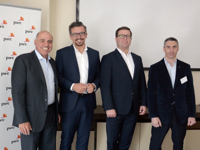 enzo_taibi's tweet photo. Hoy en @PwC_Argentina  con @MichalMazur_PL @AdamWisnie y @dtaich_dt en el evento #Drone Powered Solutions contando sobre cómo su uso beneficiará en las distintas industrias https://t.co/4xTE7jYJkn