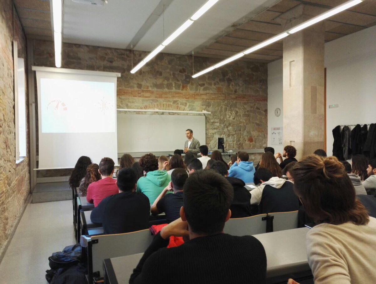 Muchas gracias a todos y a <a href="/jordiarrufi/">Jordi Arrufí</a>! Una charla muy enriquecedora por parte de un gran profesional #bigdata #cloud #jordiarrufi