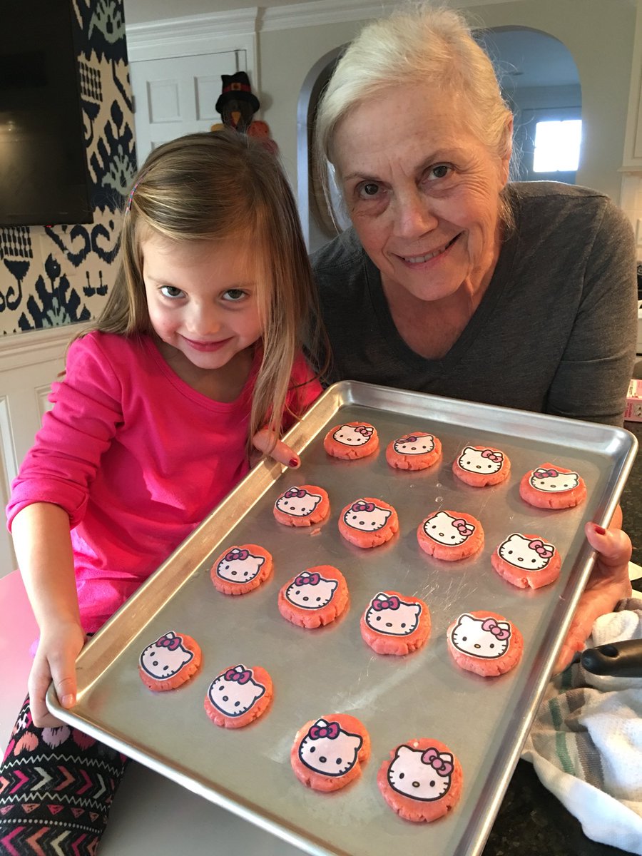 AnneCraig8's tweet photo. This is a first on our Thanksgiving cooking list. This is cooking with a 4 year old. My sweet Mom and my gal. #HelloKittyCookies #StrawberryExplosion #BondingTime https://t.co/19GWiyrHrz