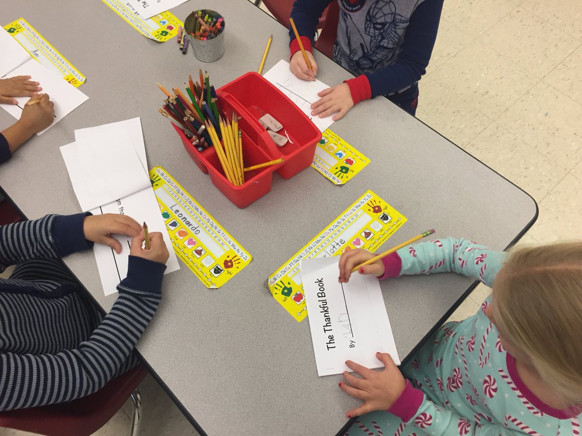 KeahLarsen's tweet photo. We are grateful for so many things! We read The Thankful Book by Todd Parr and then made our very own version. Happy Thanksgiving! #FoxMeadowPride https://t.co/PYceibSnyV