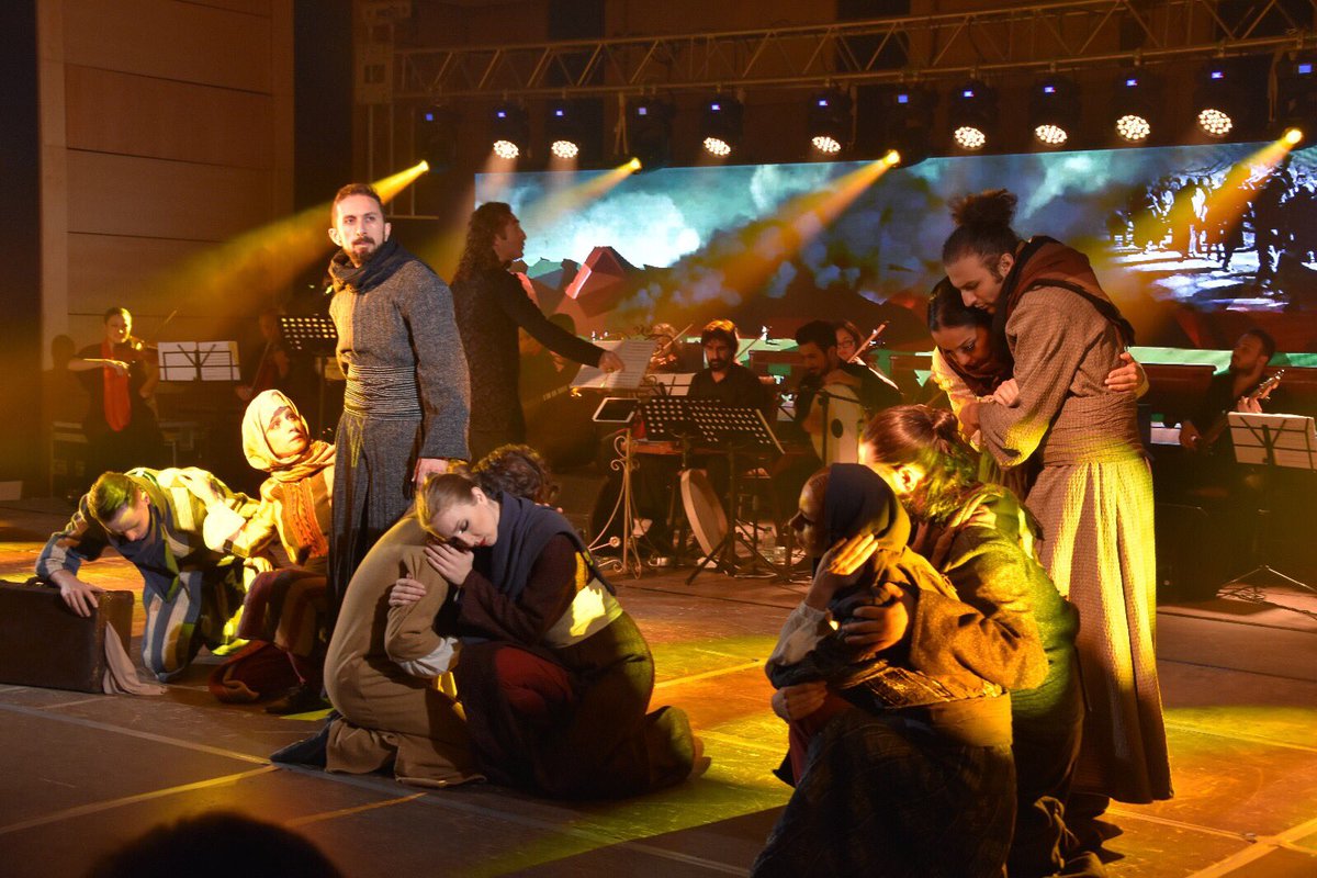 T.C. Cumhurbaşkanlığı himayeleriyle Zümrüd-ü Anka Müzikali’nin Tiran gösterimi, Tiran Yunus Emre Enstitüsü işbirliğinde gerçekleştirildi! <a href="/yeeorgtr/">Yunus Emre Enstitüsü</a> @TurkEmbTirana <a href="/BestepeCB/">RTE FAN</a> <a href="/ankadestani/">ZÜMRÜD-Ü ANKA</a>