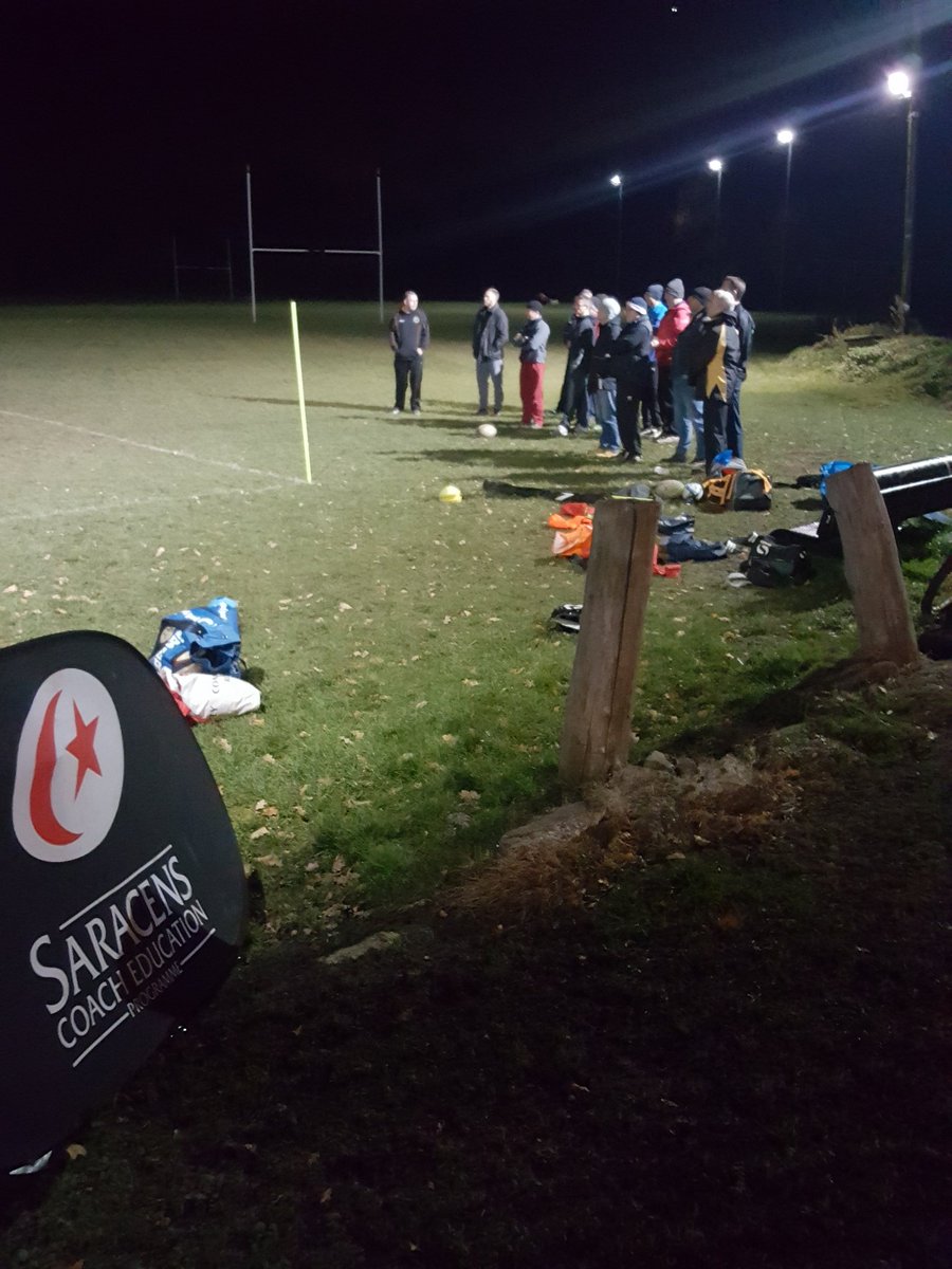 Billericaybees's tweet image. Coaching the coaches evening with @SarriesRugbyDev Lewis Soanes. 
#developingcoaches
#developingtheplayer
#cards