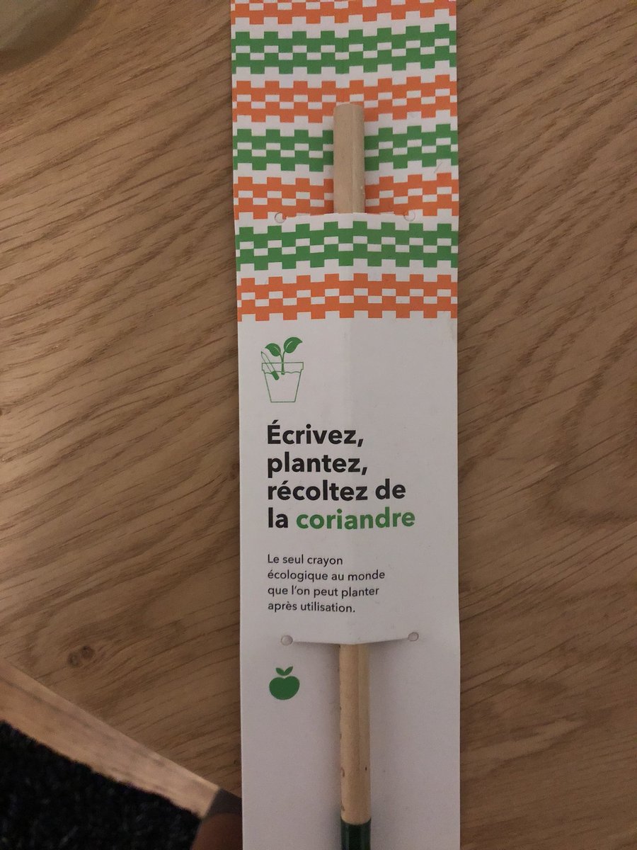 On m’a offert ça récemment!  C’est un crayon qui peut être par la suite planté. Est ce que je vais vraiment avoir de la coriandre ? #ecologie #jardin #planter #zerowaste #ZeroDechet