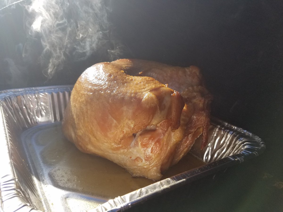 2ndHandSmokeLLC's tweet photo. Spicy turkey breast almost done! https://t.co/uydCvylFjb