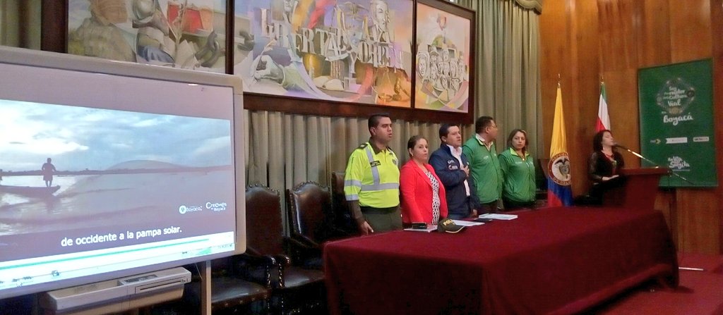 SecTurismoBoy's tweet photo. @NuestroITBOY @_elkanal6 @PROCOLOMBIACO @GobBoyaca @PrensaCAmaya @ELDIARIOBOYACA @NCTNOTICIAS @CarlosAmayaR @mincultura @JaimeRaulSt @mclacouture Con los actos de protocolo se bienvenida a los asistentes en el lanzamiento de la campaña 'Soy Promotor de la cultura Vial'. @NuestroITBOY @fernamoral https://t.co/r4pwfKjubS