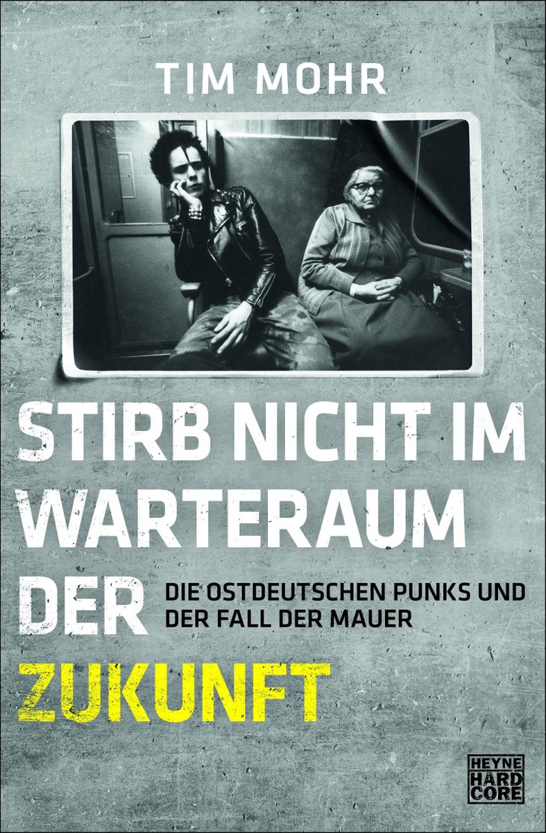 7ZOLLMUSIK's tweet photo. Zonenpunk -- die volle Dröhnung! Interview mit @timmohr, dem Autor von Stirb nicht im Warteraum der Zukunft. https://t.co/nel88y9spG https://t.co/811sanboTa