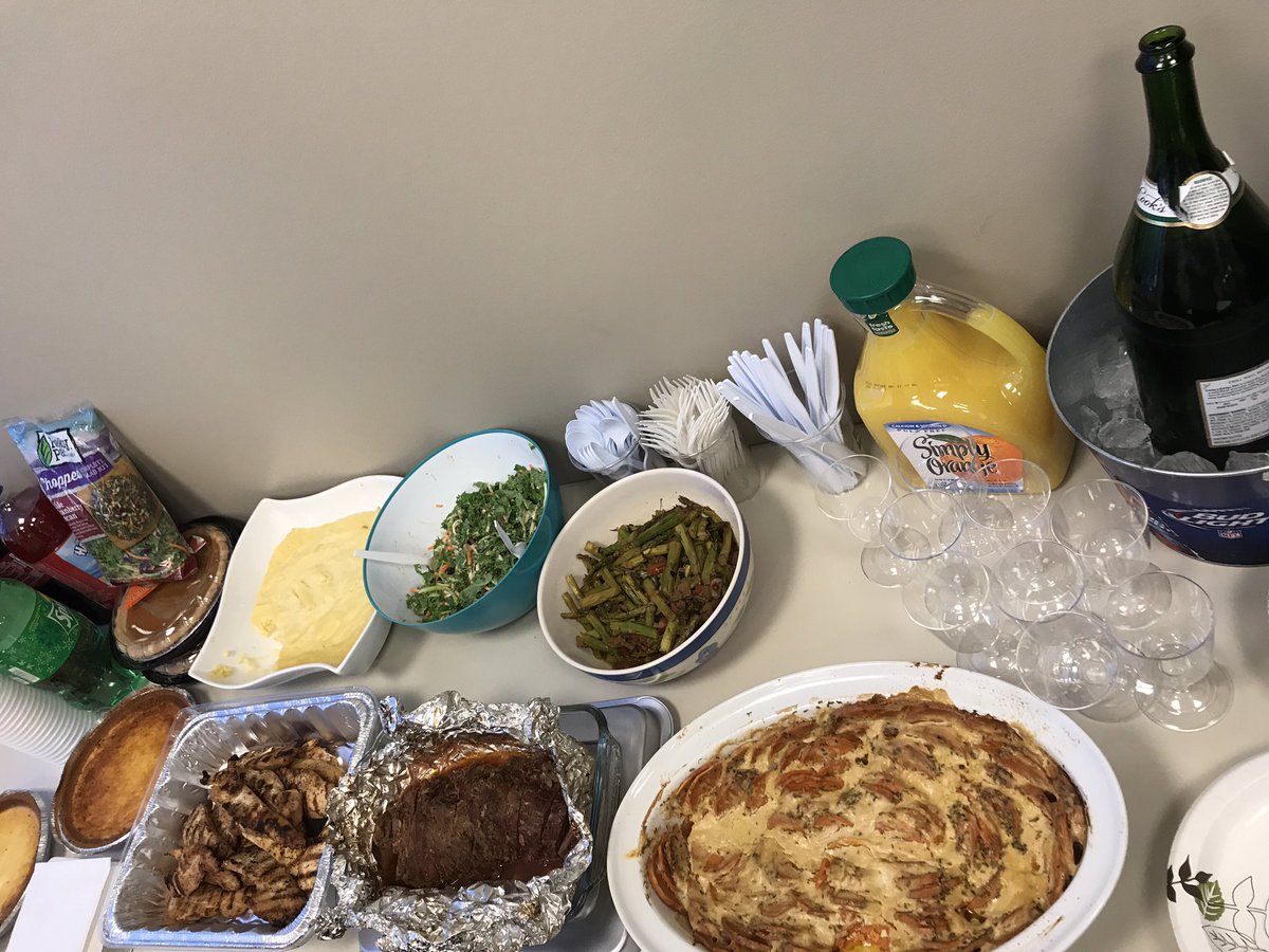 NafRiverside's tweet photo. NAF Riverside Thanksgiving Potluck 🦃 

#NAFRiverside #LunaTeam #WhosYourLender #Thanksgiving #Potluck https://t.co/IGzUoa8Y3U