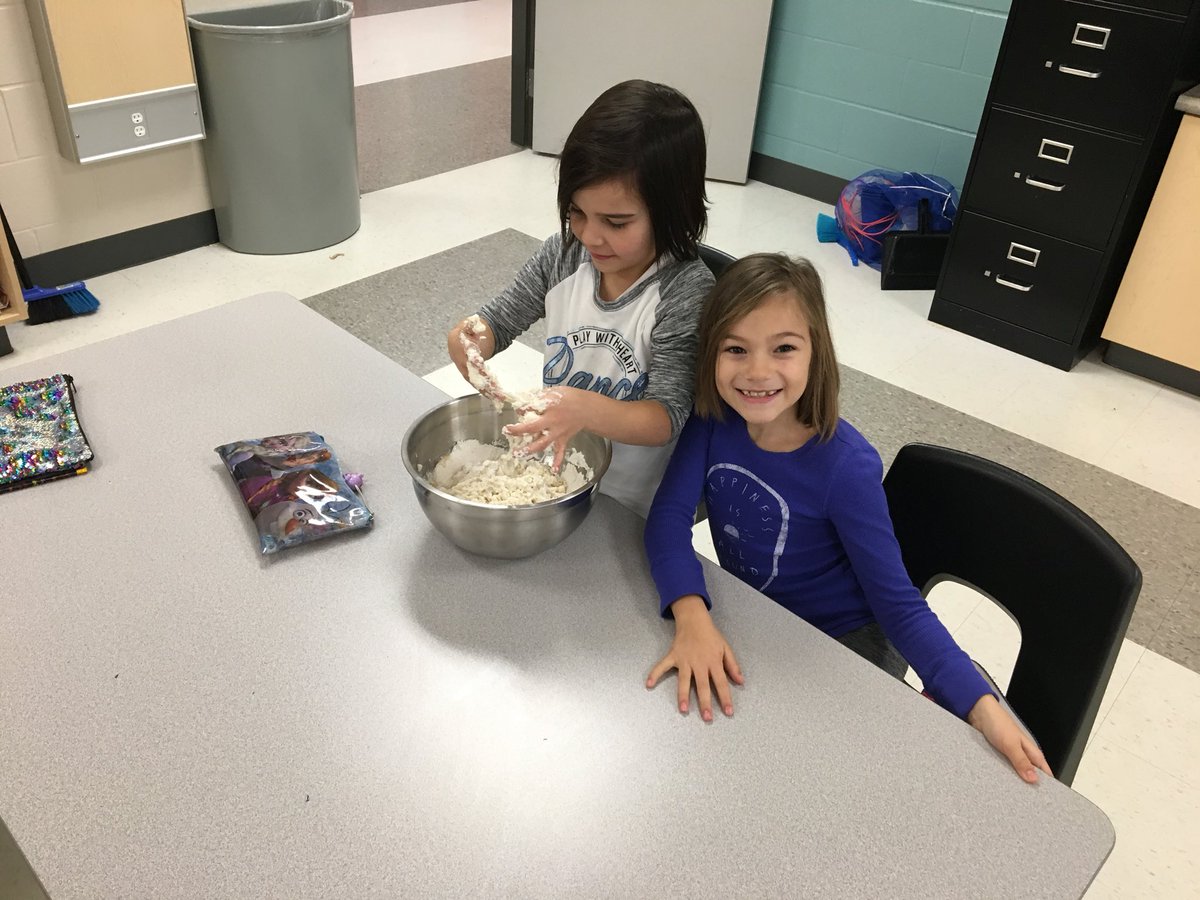 mme_smyth's tweet photo. The Grade 3s had help from the Grade 2s today for our indigenous celebration day! They loved making and trying bannock! #wehaveheart #handsonlearning  @rockwoodheart https://t.co/BRea9Mbr7D