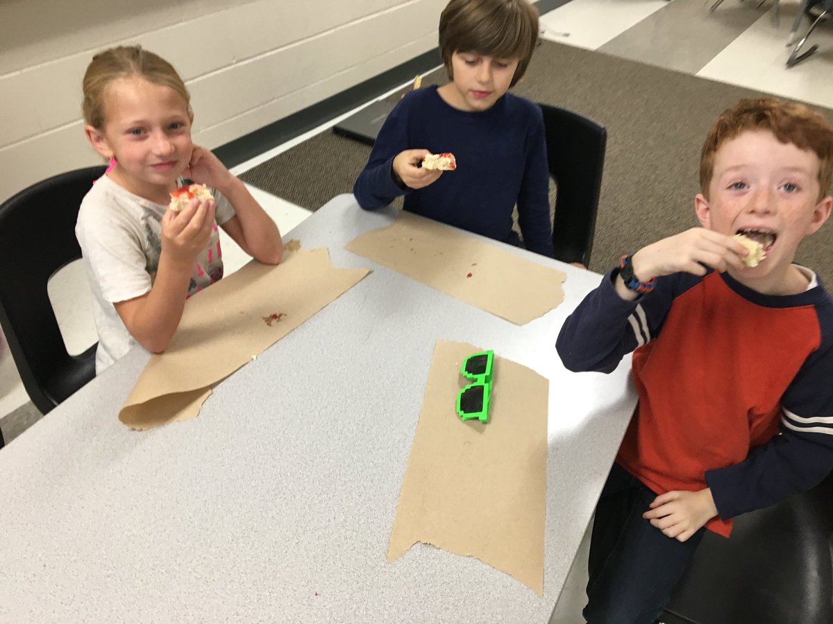 mme_smyth's tweet photo. The Grade 3s had help from the Grade 2s today for our indigenous celebration day! They loved making and trying bannock! #wehaveheart #handsonlearning  @rockwoodheart https://t.co/BRea9Mbr7D