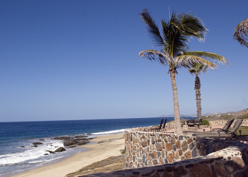 evafairchild1's tweet photo. New on the Market ! Oceanfront Elias Calles Family Estate, #TodosSantos $1.75M https://t.co/wyRGKK1I8g #leverageglobalpartners #partnerstrust https://t.co/980HQaFX3P