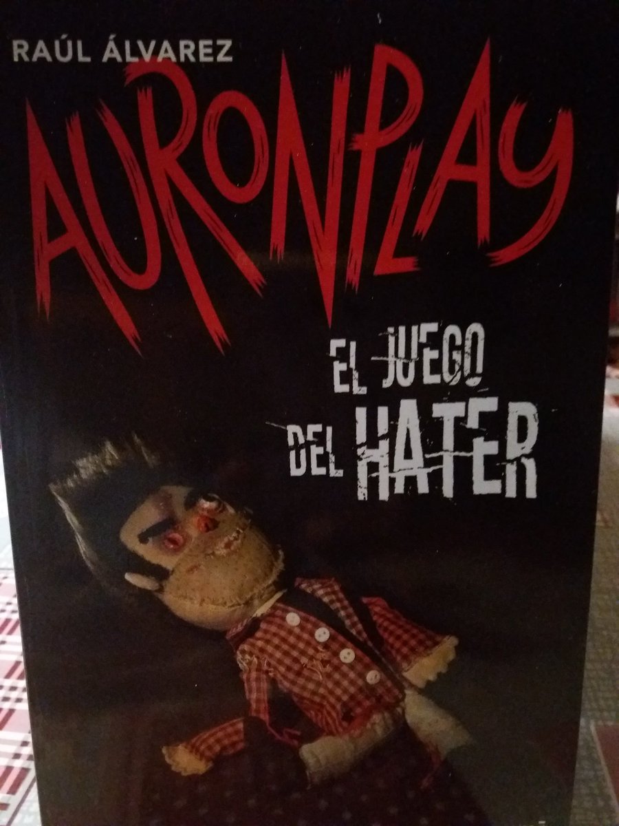 esmaral's tweet photo. Y ya terminando el día de mi cumple...recibo este #regalazo !😁🎁👏 @auronplay #eljuegodelhater @JoseJoseluiscr9 @9Rociio https://t.co/0PtplJHSih