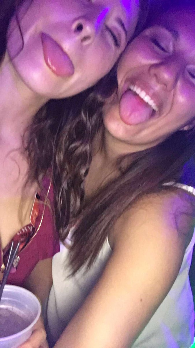 TrippyQueeeen_'s tweet photo. #wcw 😂 @camouflagebaee1 love you ❤️ https://t.co/K1cEDUKQSM