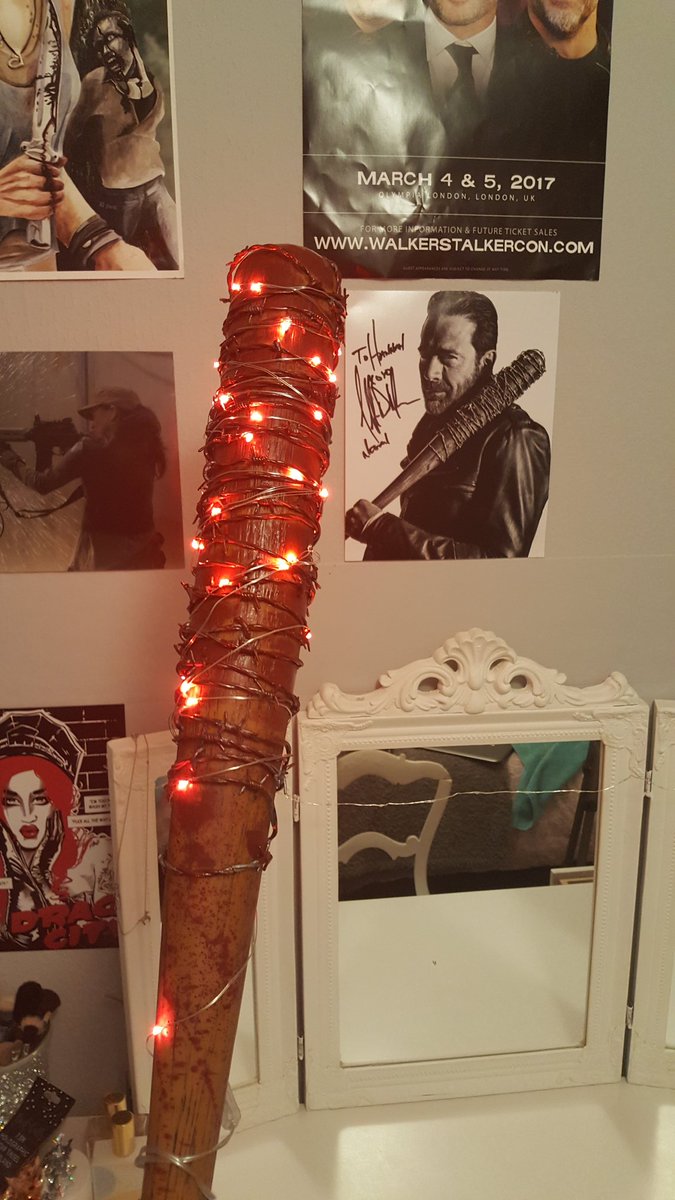 HanIvy_'s tweet image. Merry Neganmass?? ✌🔥