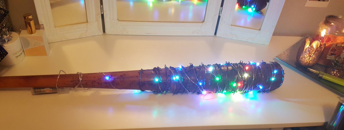 HanIvy_'s tweet image. Merry Neganmass?? ✌🔥