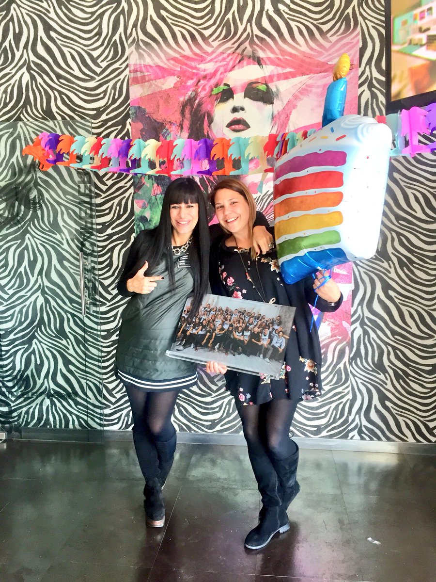 MyriamCarrel's tweet photo. Hoy es el cumple de la cocapitana de nuestro 🚢 @LaraTejeda 
Mi hemisferio izdo, mi mano dcha, mi otro yo, mi AMIGA ante todo
FELICIDADES🎈🎉Tk https://t.co/iU31Wc8h5A