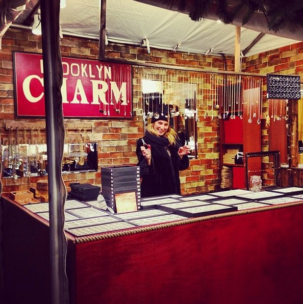 Brooklyn_Charm's tweet photo. EXCITING NEWS Charmies!! ☄Brooklyn Charm is now OPEN at @UnionSquareNY Holiday Market. Come visit us and design your custom jewelry on the spot! #USQholiday #brooklynccharm https://t.co/Ym1bg0amDy