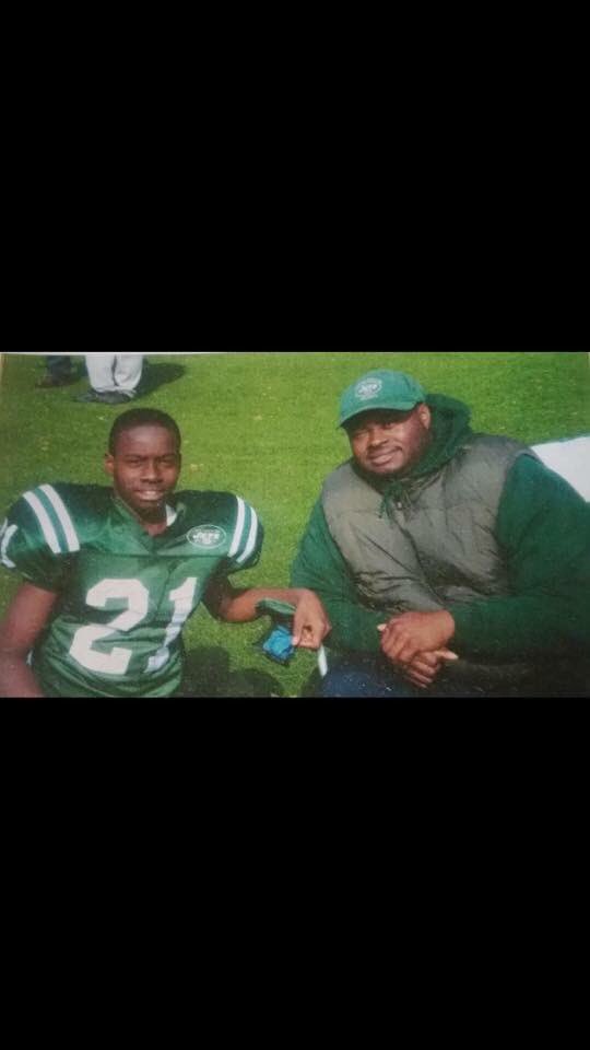 Calvin_Milliner's tweet photo. 9 yrs ago today I woke up to some news that changed my life forever! I still remember everything! Pops, I love you, miss you, think about you every single https://t.co/8FxETdQjXv are my motivation. Please continue to look over me and everyone closest to me! https://t.co/ztf0T4aL03