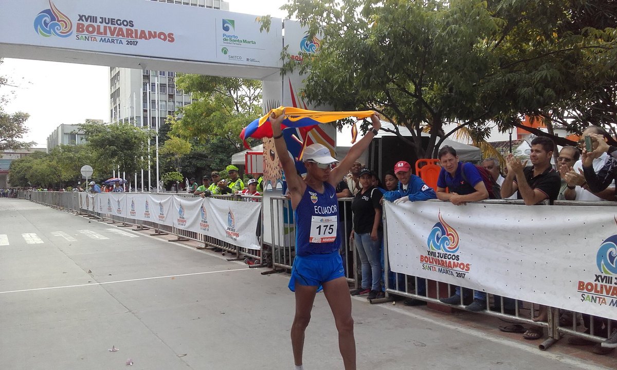 elmercurioec's tweet image. ORO para Ecuador @andreschocho se corona campeón bolivariano de los 50 km marcha #TeamEcuador #JJBB2017 | @ECUADORolimpico
