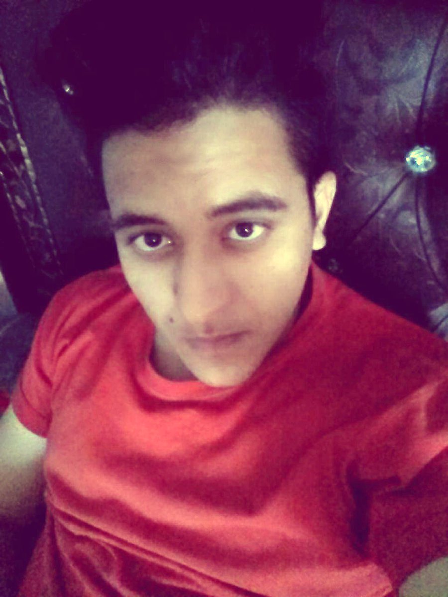 Myt_x1's tweet photo. trying to make my eyes bigger then urs xd
#bed #selflie #avi https://t.co/RtMT2qKOfu