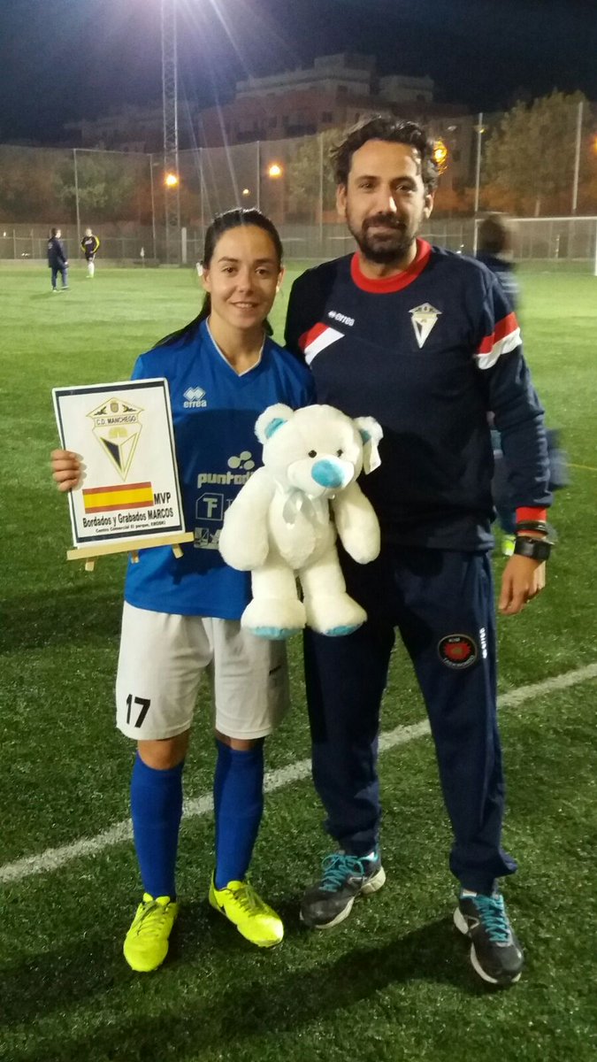 MVP donado por Bordados Marcos del centro comercial carrefour en la J9 Regional Femenina fue para Lydia tras la victoria por 5-0 al Al-basit. Enhorabuena y a seguir en esta línea ascendente.