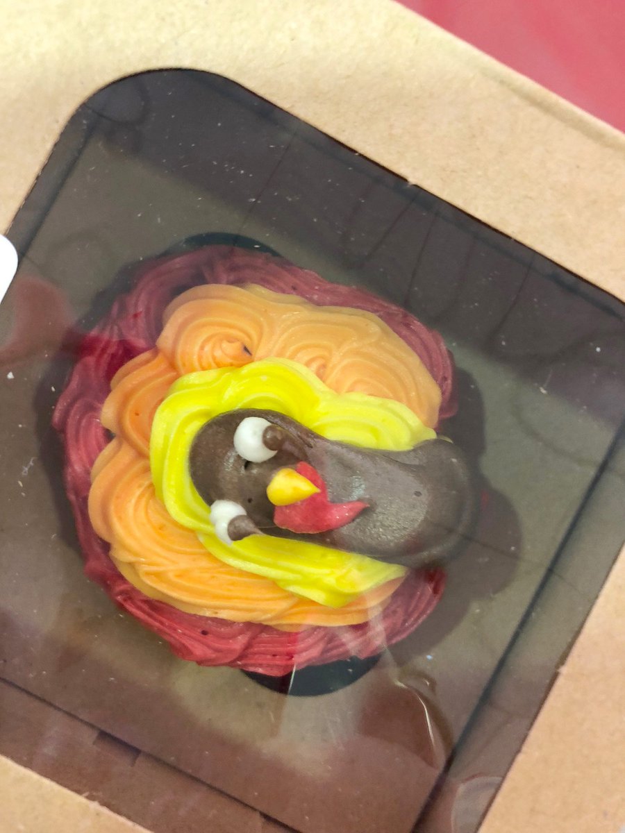 GreaterIowaCU's tweet photo. GIVING IDEA: Get some baked goodies!
Stop in to our Lincoln Way branch in Ames today to get some homemade treats and 100% of your purchase will go to Children's Miracle Network Hospitals!
#BakeSale #PumpkinSpiceTreats #Yummy #GivingWeek2017 https://t.co/n4RuMfeSmz