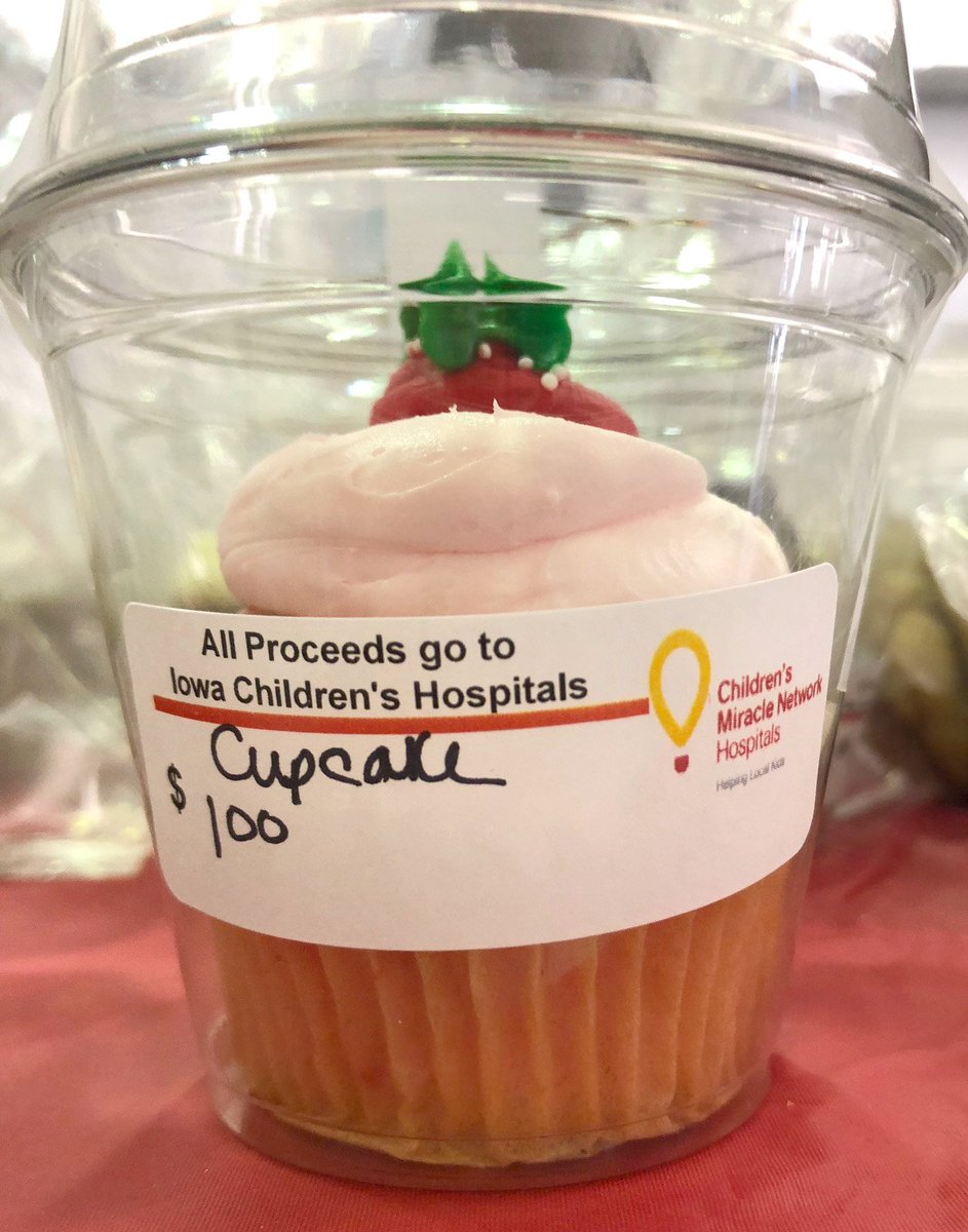 GreaterIowaCU's tweet photo. GIVING IDEA: Get some baked goodies!
Stop in to our Lincoln Way branch in Ames today to get some homemade treats and 100% of your purchase will go to Children's Miracle Network Hospitals!
#BakeSale #PumpkinSpiceTreats #Yummy #GivingWeek2017 https://t.co/n4RuMfeSmz